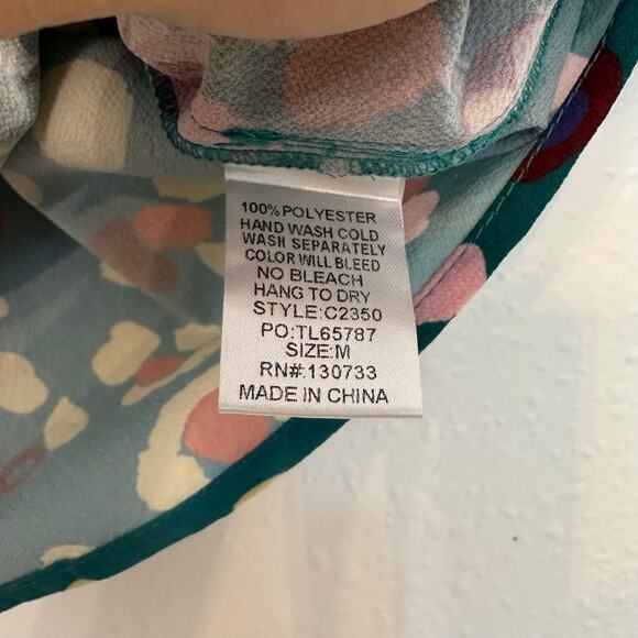 Umgee floral patchwork blouse ruffled sleeves medium - Picture 3 of 6